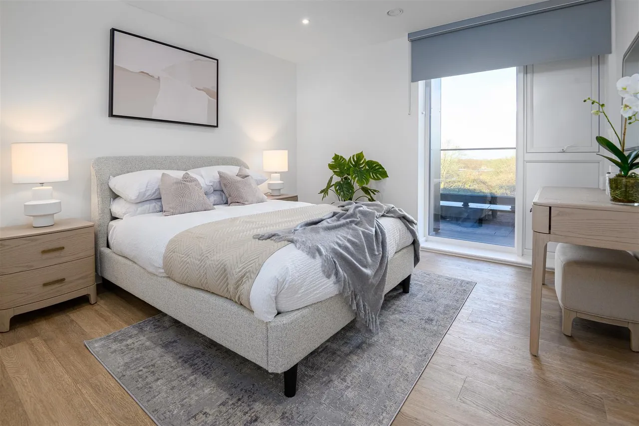 Station Avenue, Walton Court, KT12, photo 10