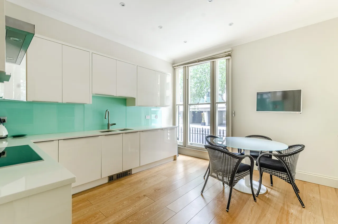Flat 5, 10 Hyde Park Square, London, photo 3