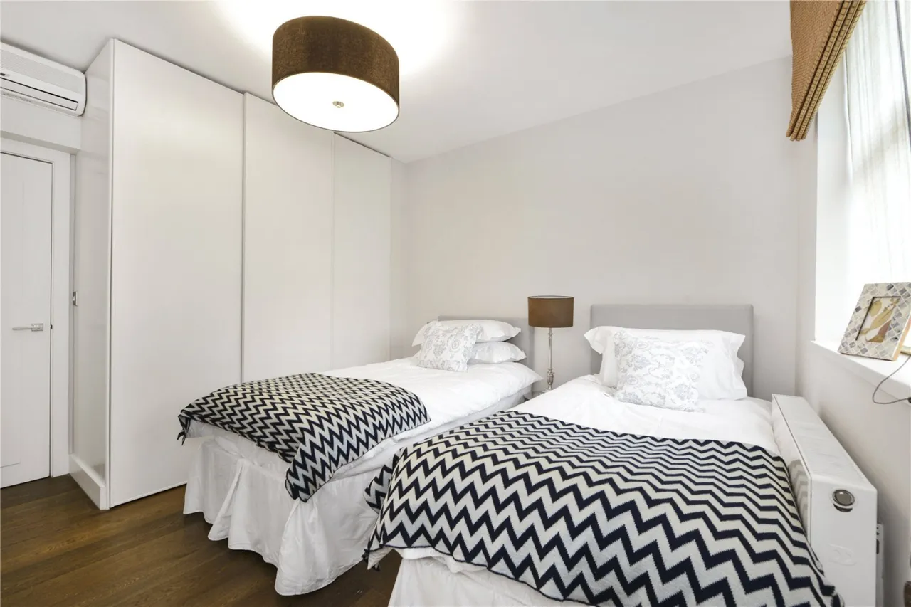 Boydell Court, St Johns Wood Park, photo 7