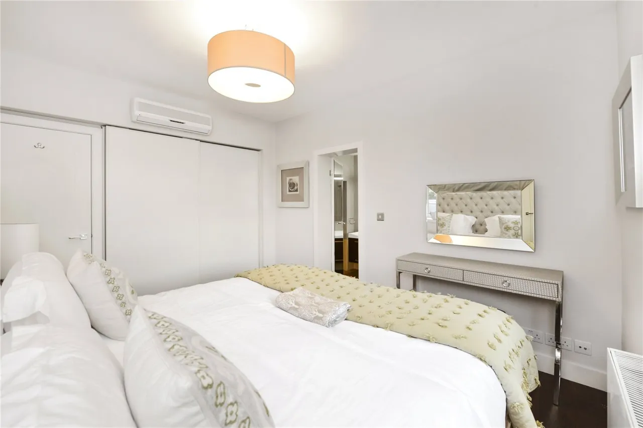 Boydell Court, St Johns Wood Park, photo 4