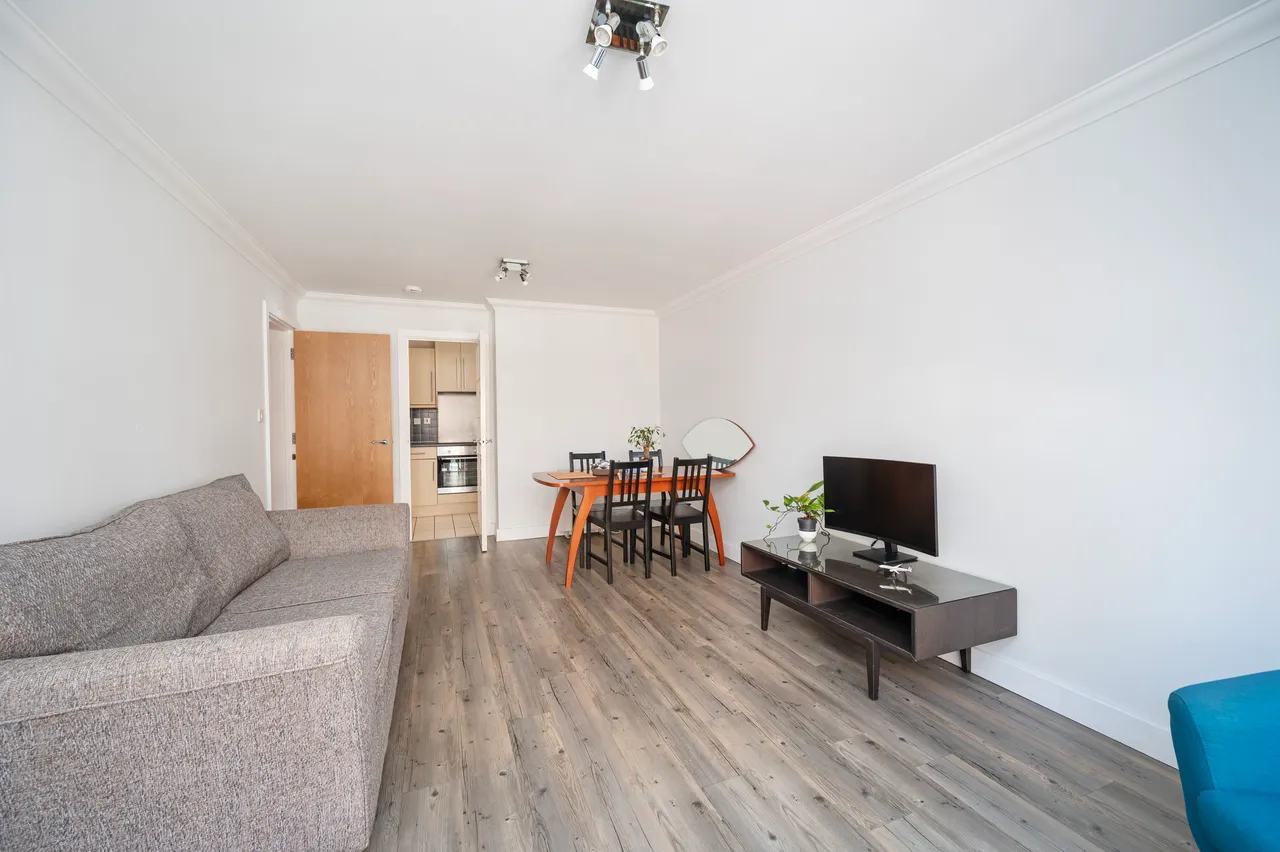 Flat 8, 54 Folgate Street, London, photo 4