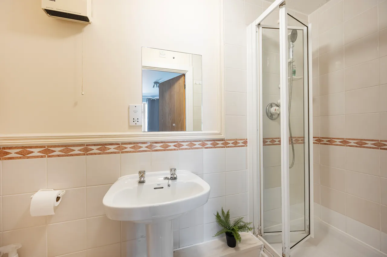 Flat 8, 54 Folgate Street, London, photo 6