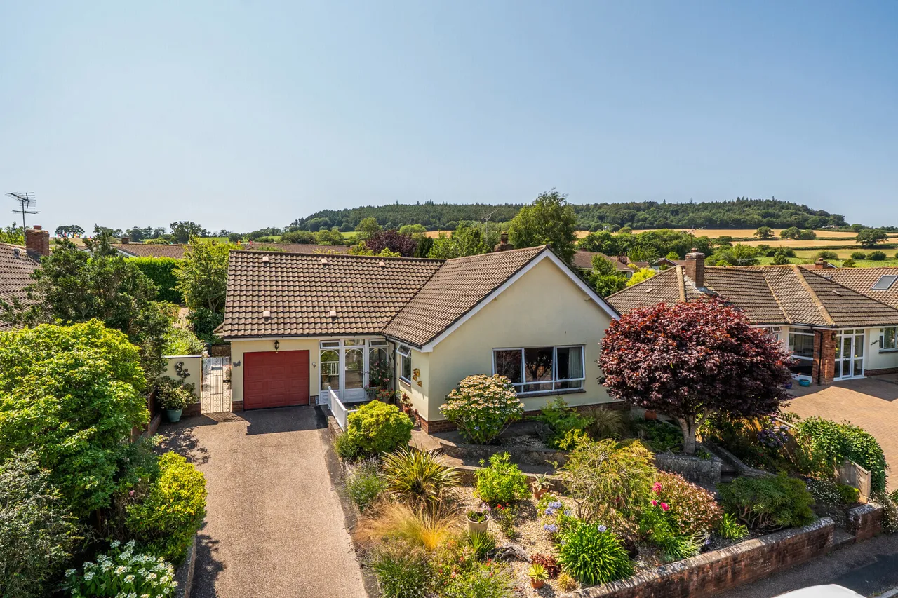 2 bed property for sale — Higher Woolbrook Park, Sidmouth, Devon, EX10