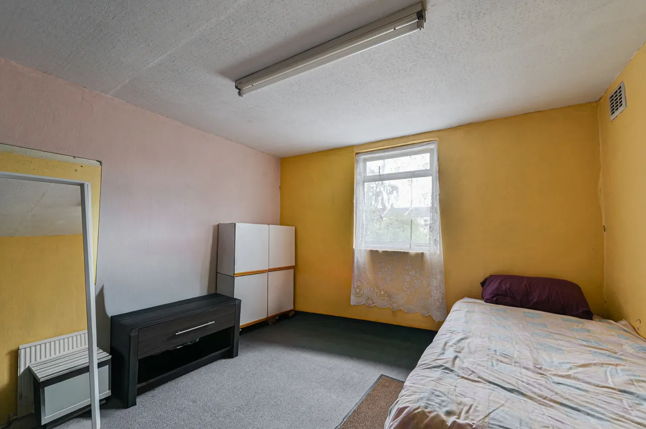 143 Longley Road, London, photo 8