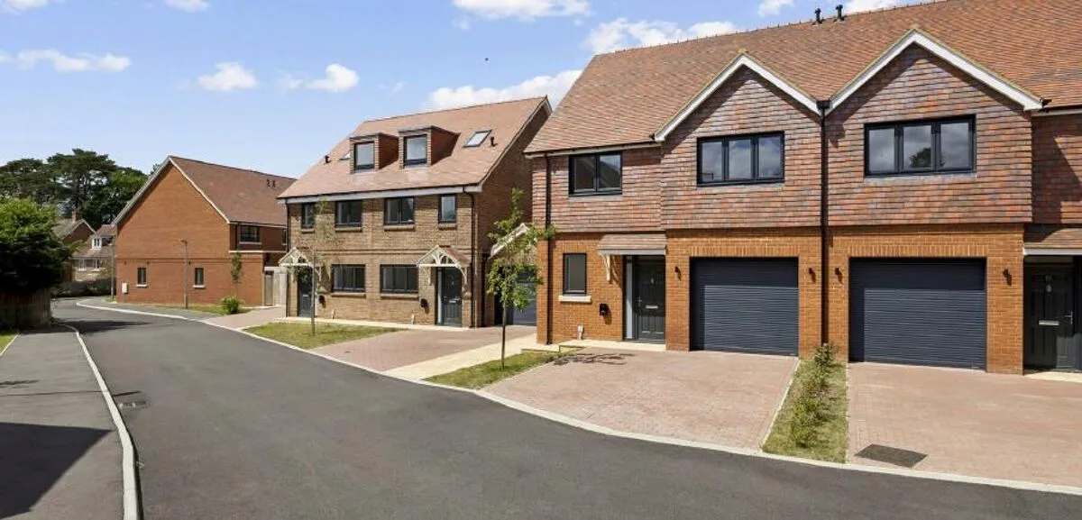 Hind Gardens, Hindhead, GU26, photo 6