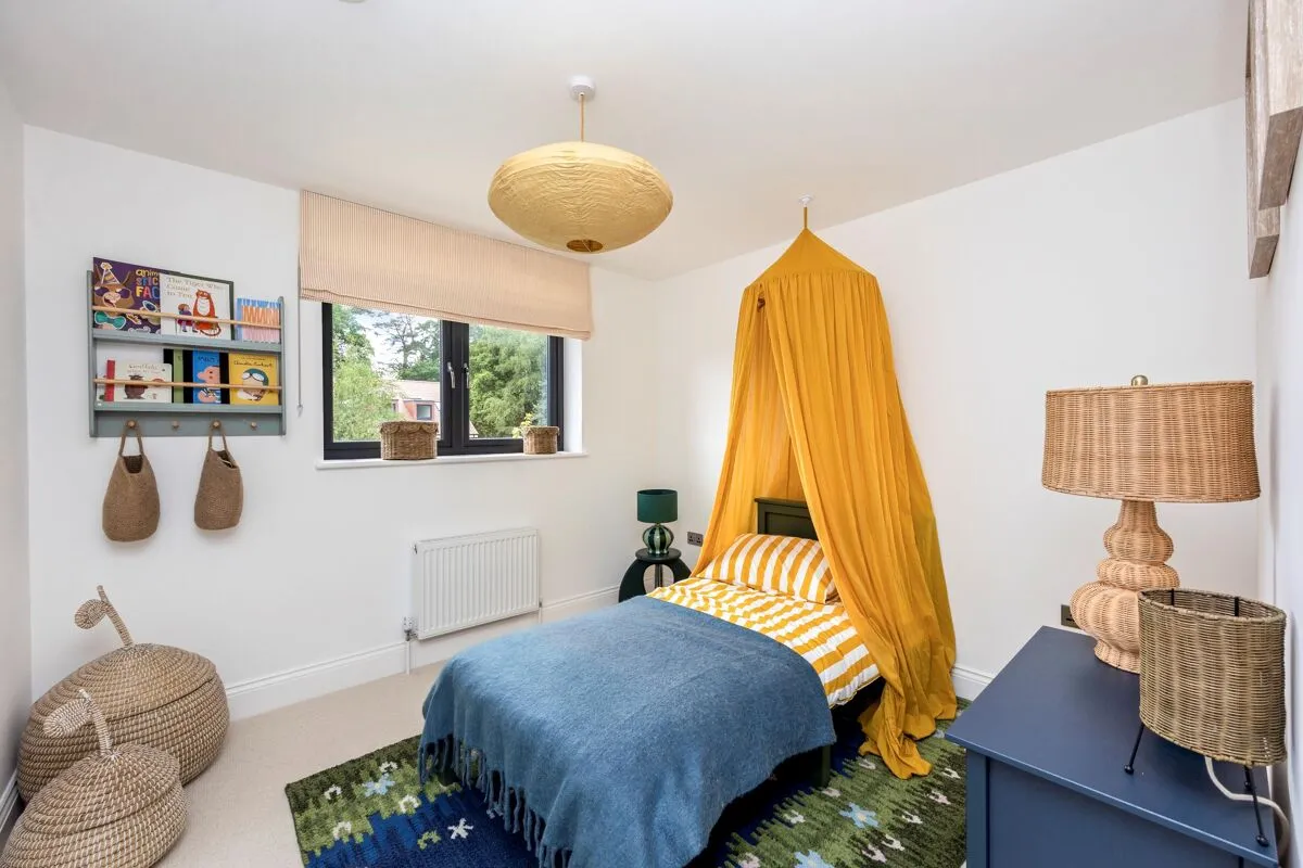 Hind Gardens, Hindhead, GU26, photo 17