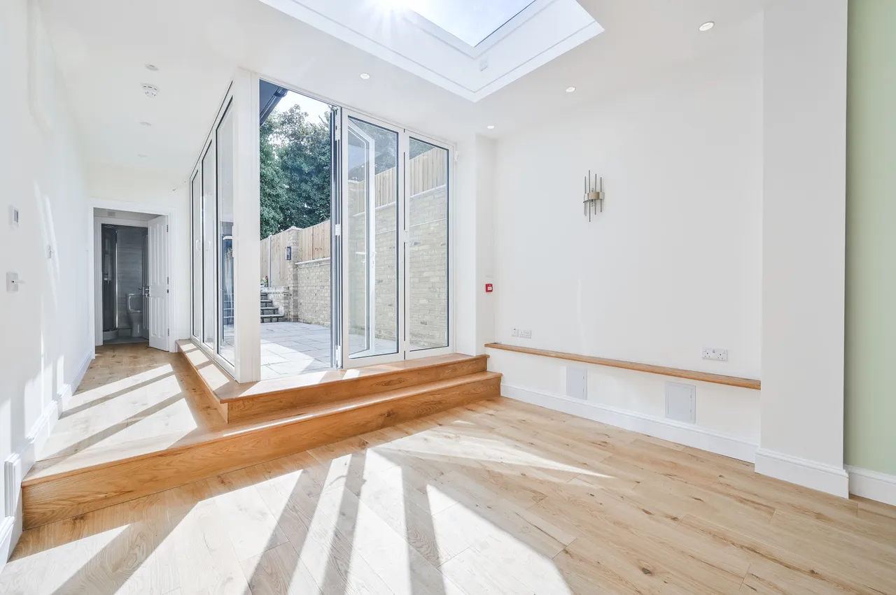 Flat 2, 60 Gloucester Drive, London, photo 11