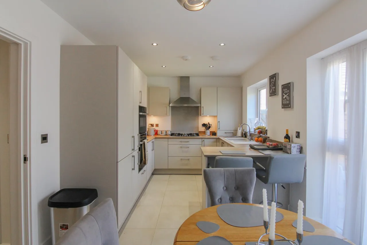 Heathpoult Road, Verwood, BH31, photo 2