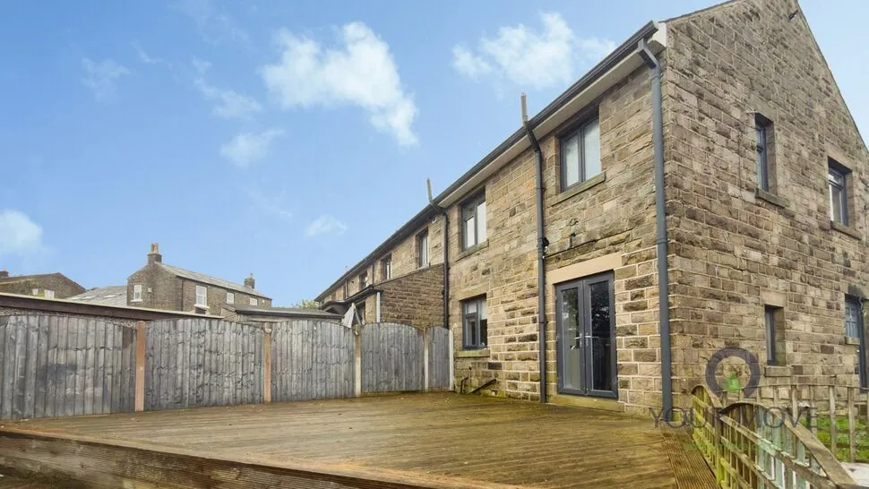 Dumfries Avenue, Denshaw, OL3, photo 9