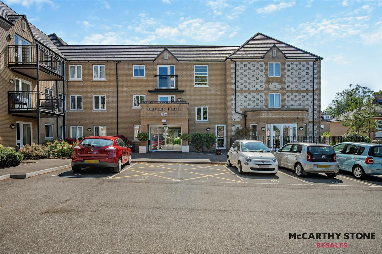 Hart Close, Wilton, SP2, photo 23