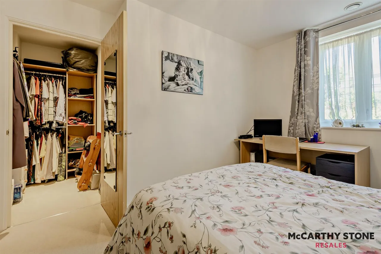 Hart Close, Wilton, SP2, photo 9