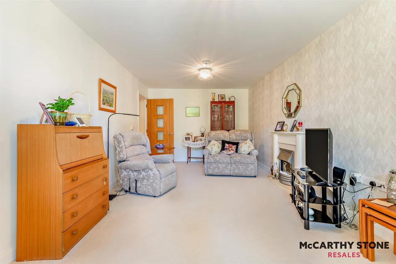 Hart Close, Wilton, SP2, photo 4