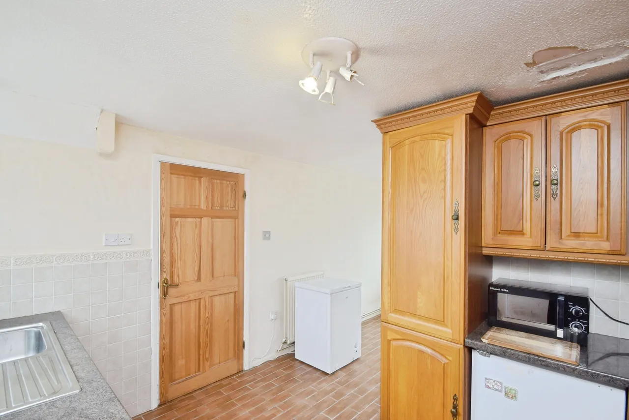 Bron Gwendraeth, Kidwelly, SA17, photo 15