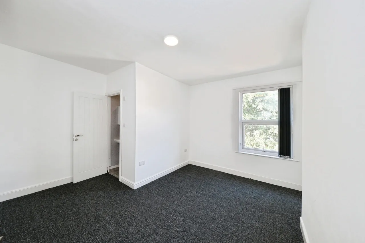 Sherbrooke Road, Nottingham, NG5, photo 11