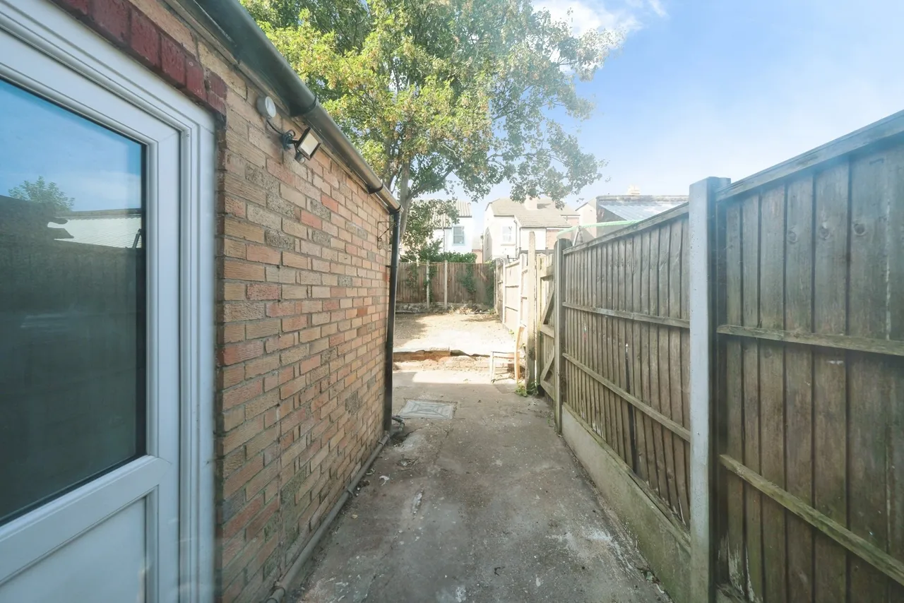 Sherbrooke Road, Nottingham, NG5, photo 17