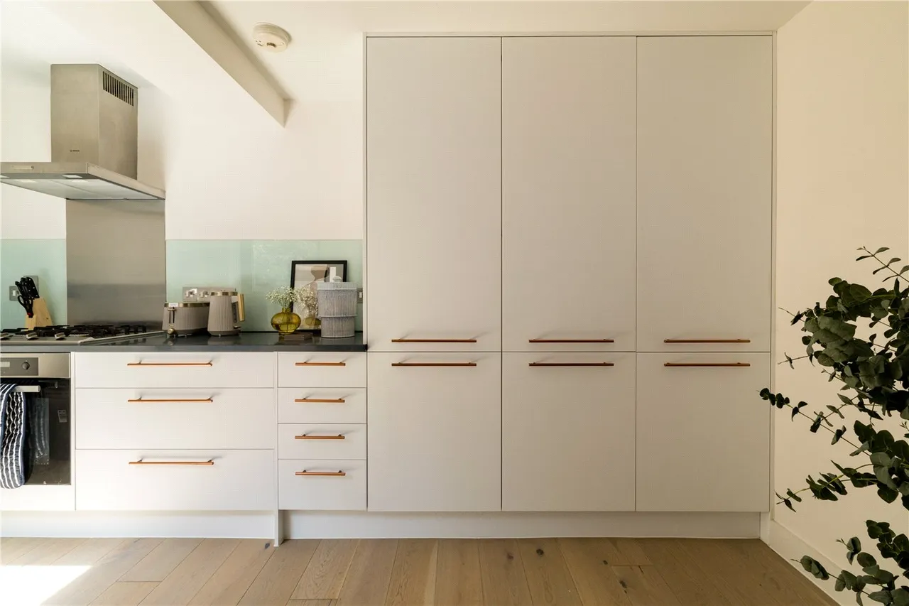 2 bed flat for sale — Basing Street, London, W11