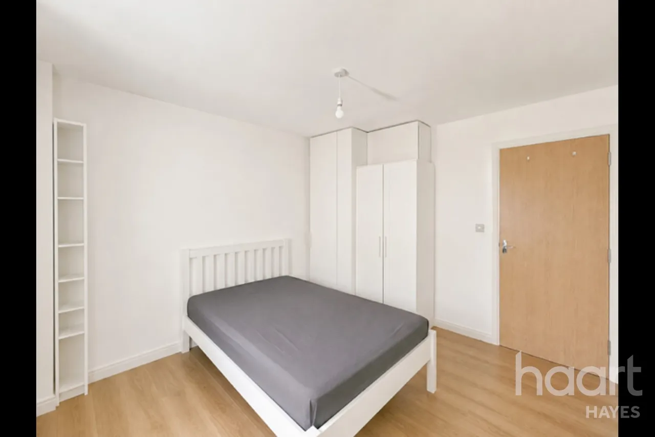 Varcoe Gardens, Hayes, UB3, photo 6