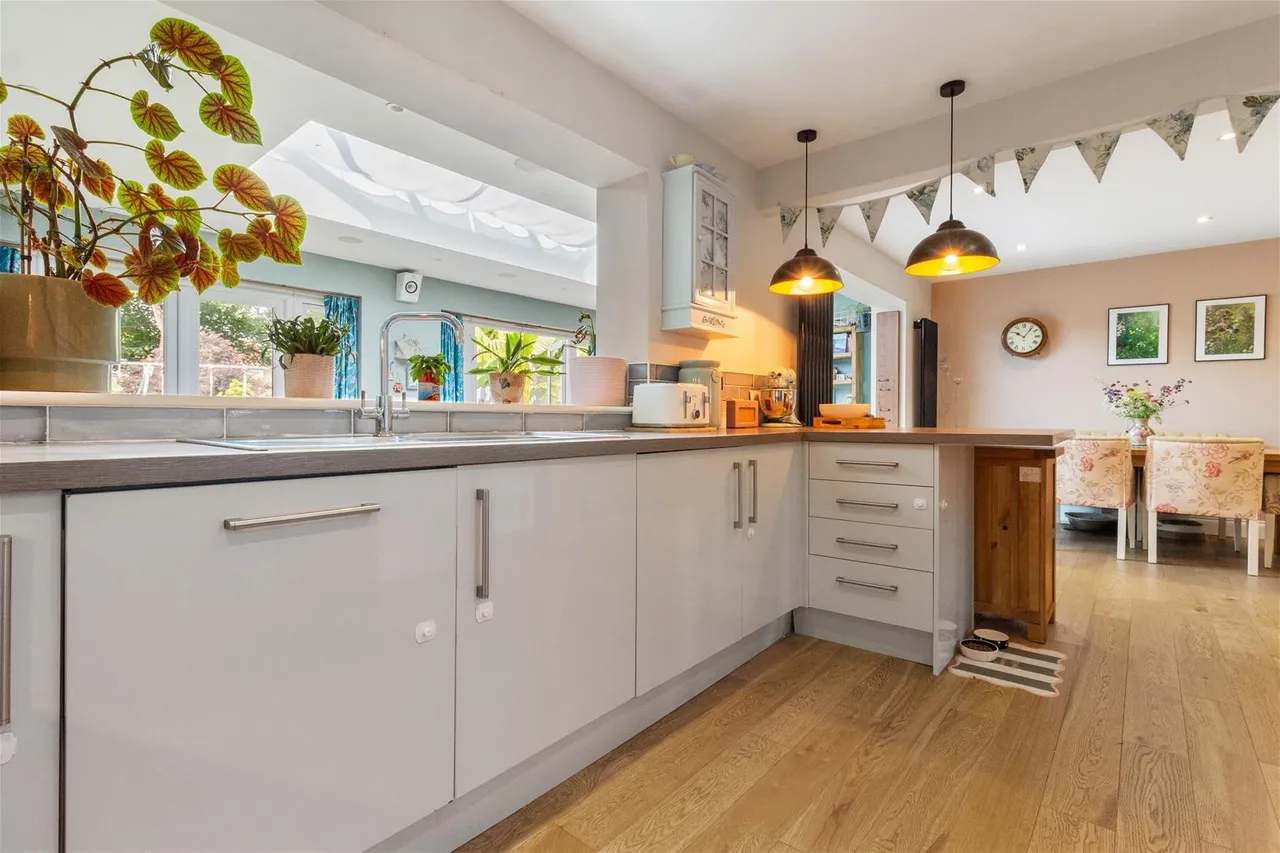 Beeches Avenue, Worthing, photo 5