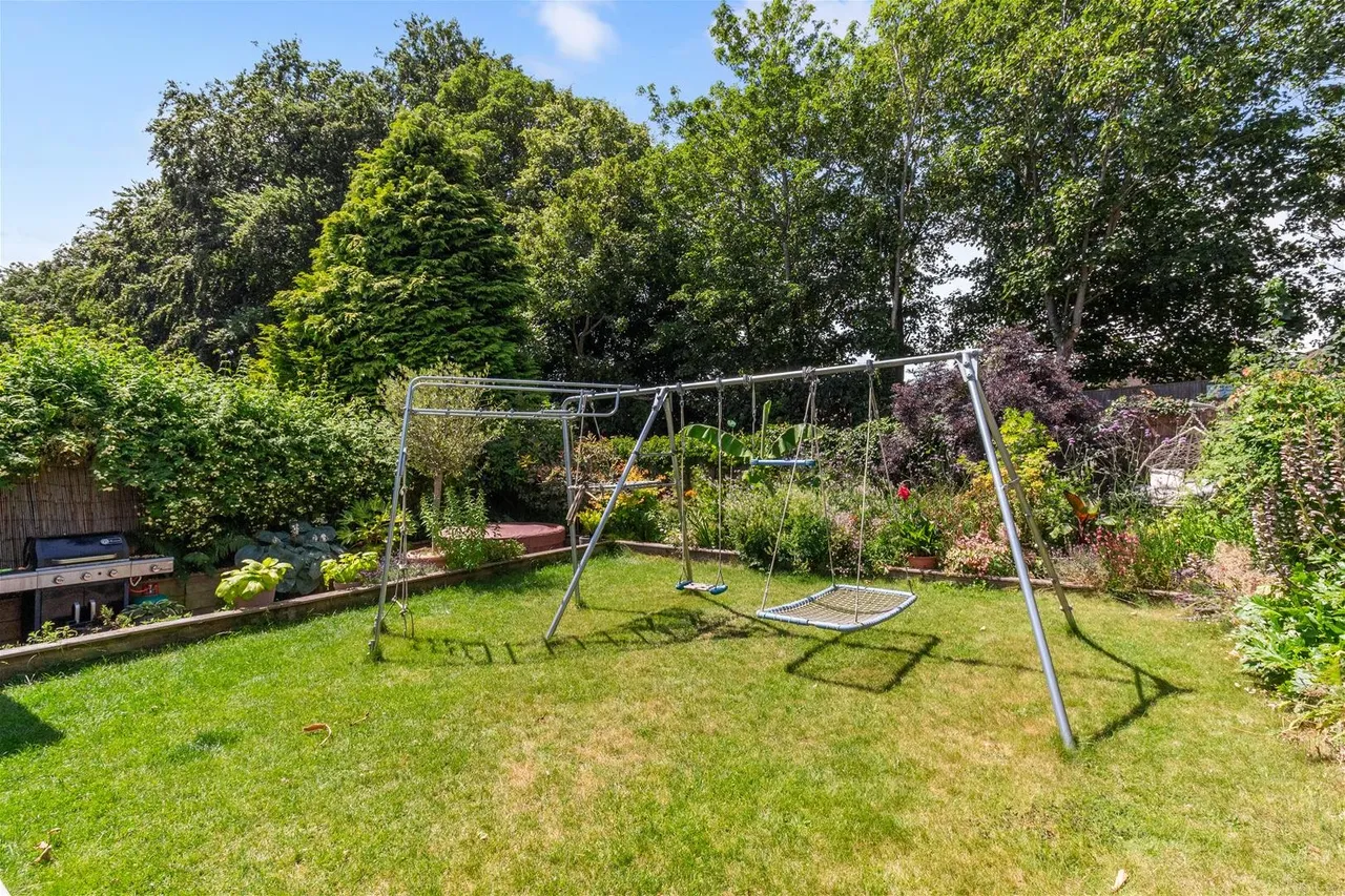 Beeches Avenue, Worthing, photo 26