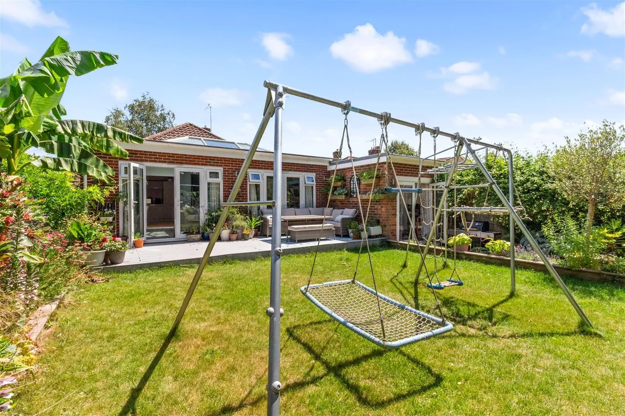 Beeches Avenue, Worthing, photo 22