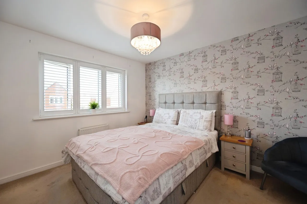 St. Benedict Road, Hayling Island, PO11, photo 8