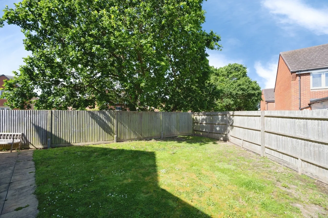 St. Benedict Road, Hayling Island, PO11, photo 12