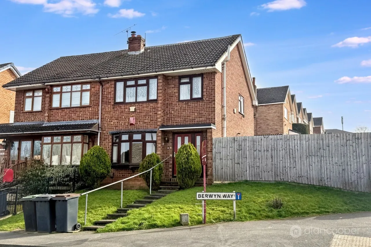 3 bed house for sale, Berwyn Way, Church Farm, CV10