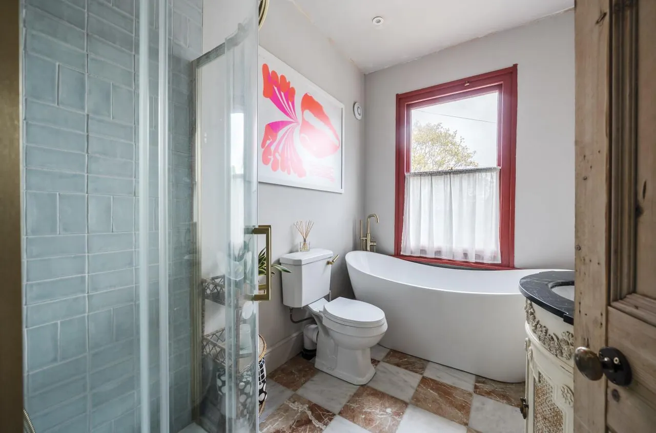 Refined Victorian Residence, Central Rochester, photo 28