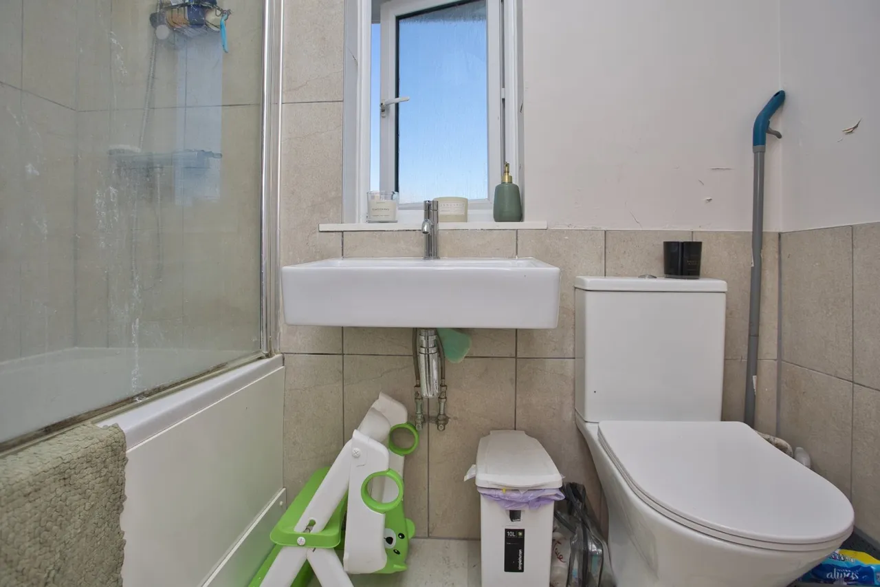 Samian Crescent, Folkestone, CT19, photo 6