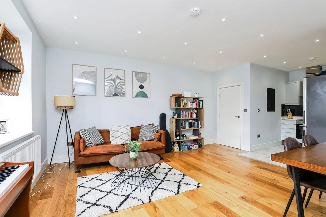 Syresham Gardens, Haywards Heath, photo 11