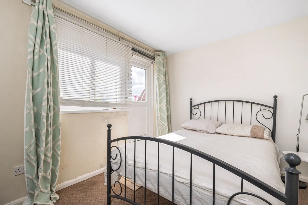 Flat 30 Thornbury, Prince of Wales Close, London, photo 4