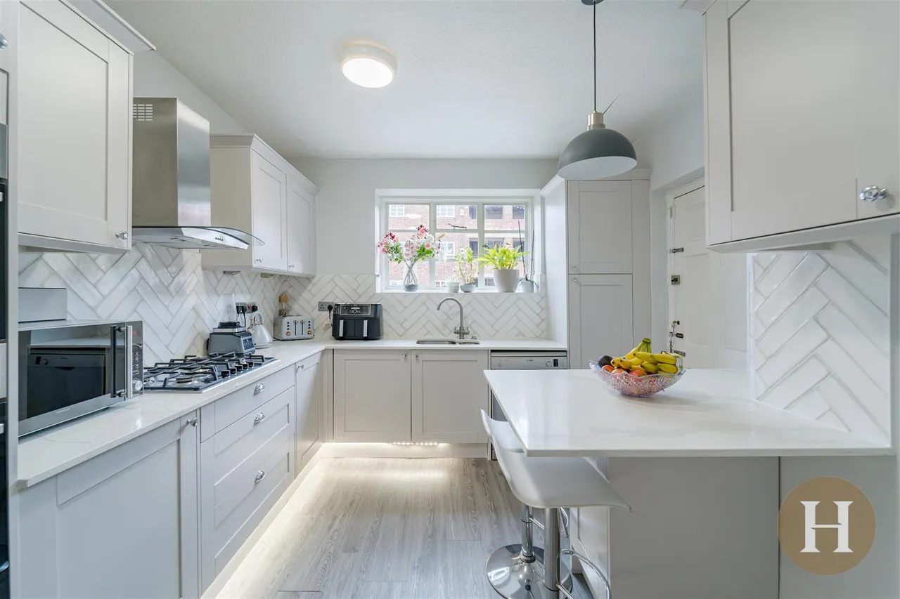 Viceroy Close, Birmingham, B5, photo 2