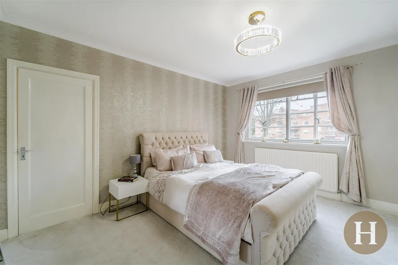 Viceroy Close, Birmingham, B5, photo 13