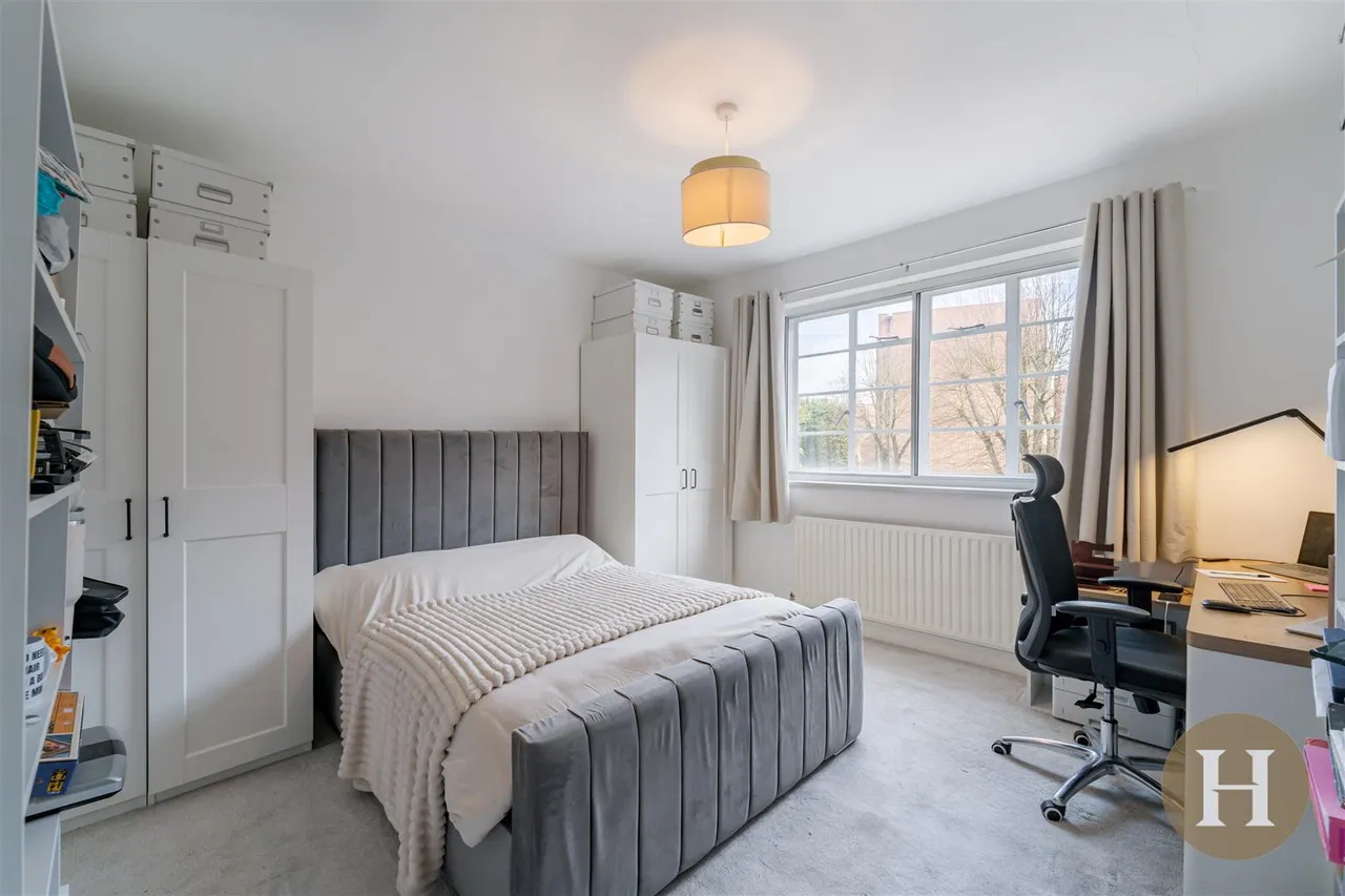 Viceroy Close, Birmingham, B5, photo 16