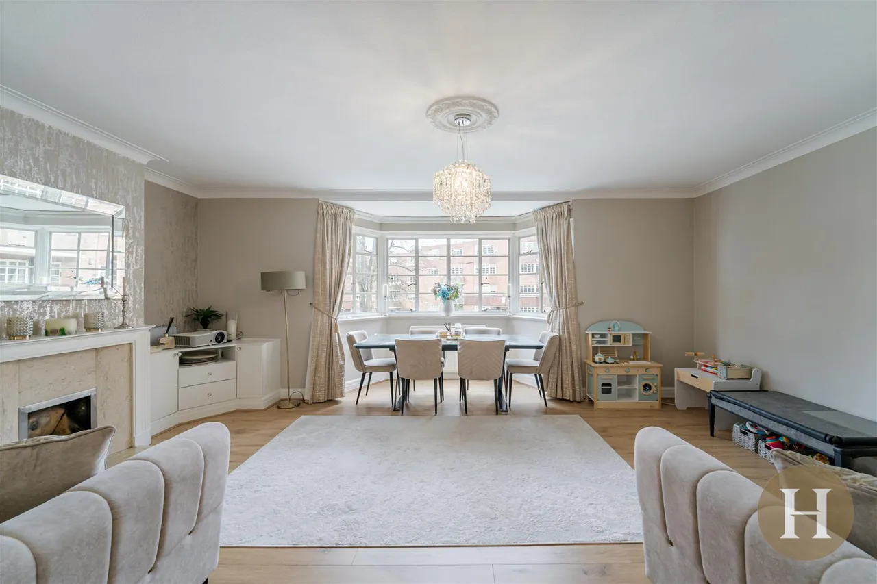 3 bed flat for sale, Viceroy Close, Birmingham, B5