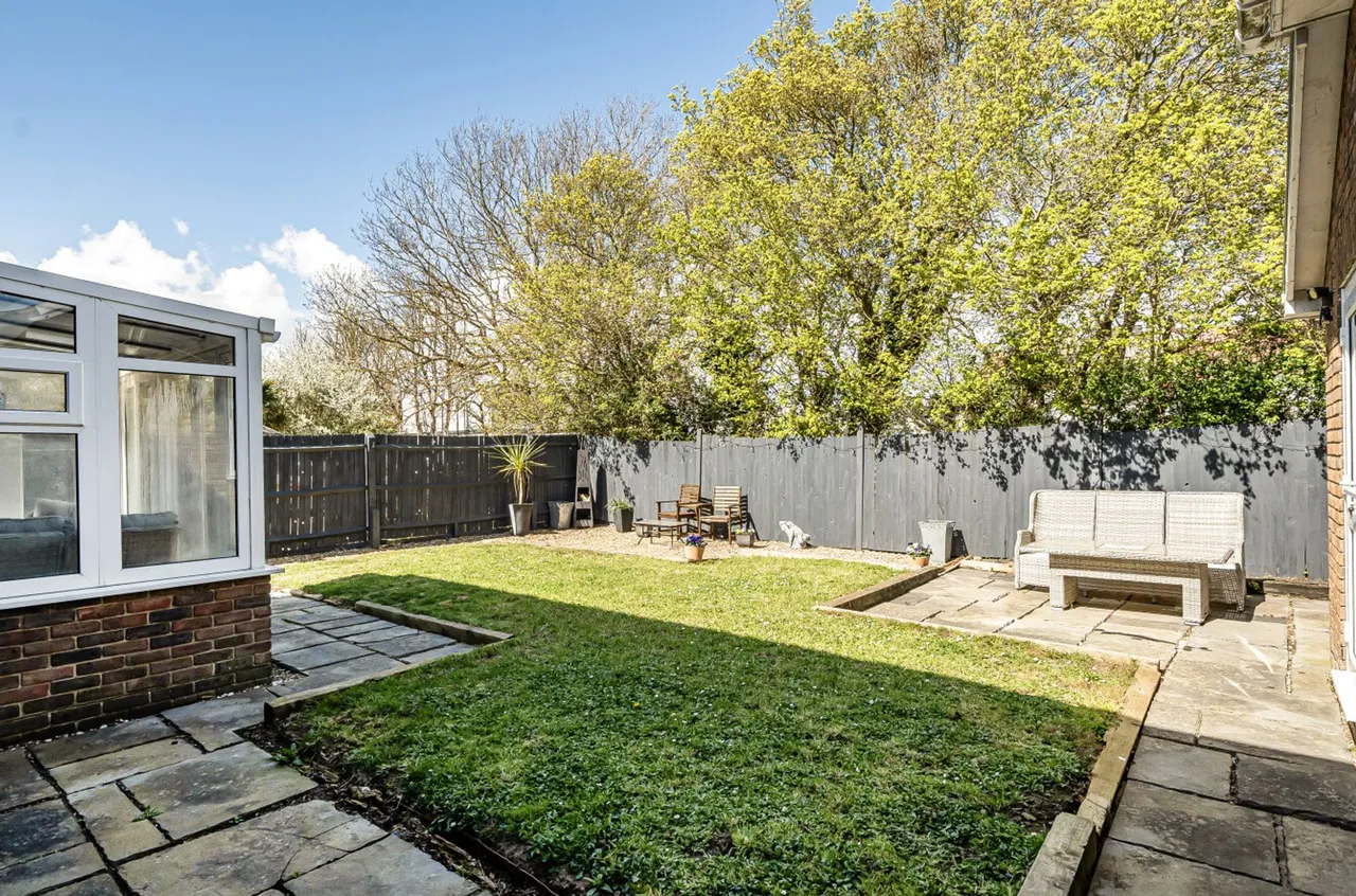 Silver Birch Drive, Middleton-On-Sea, PO22, photo 21