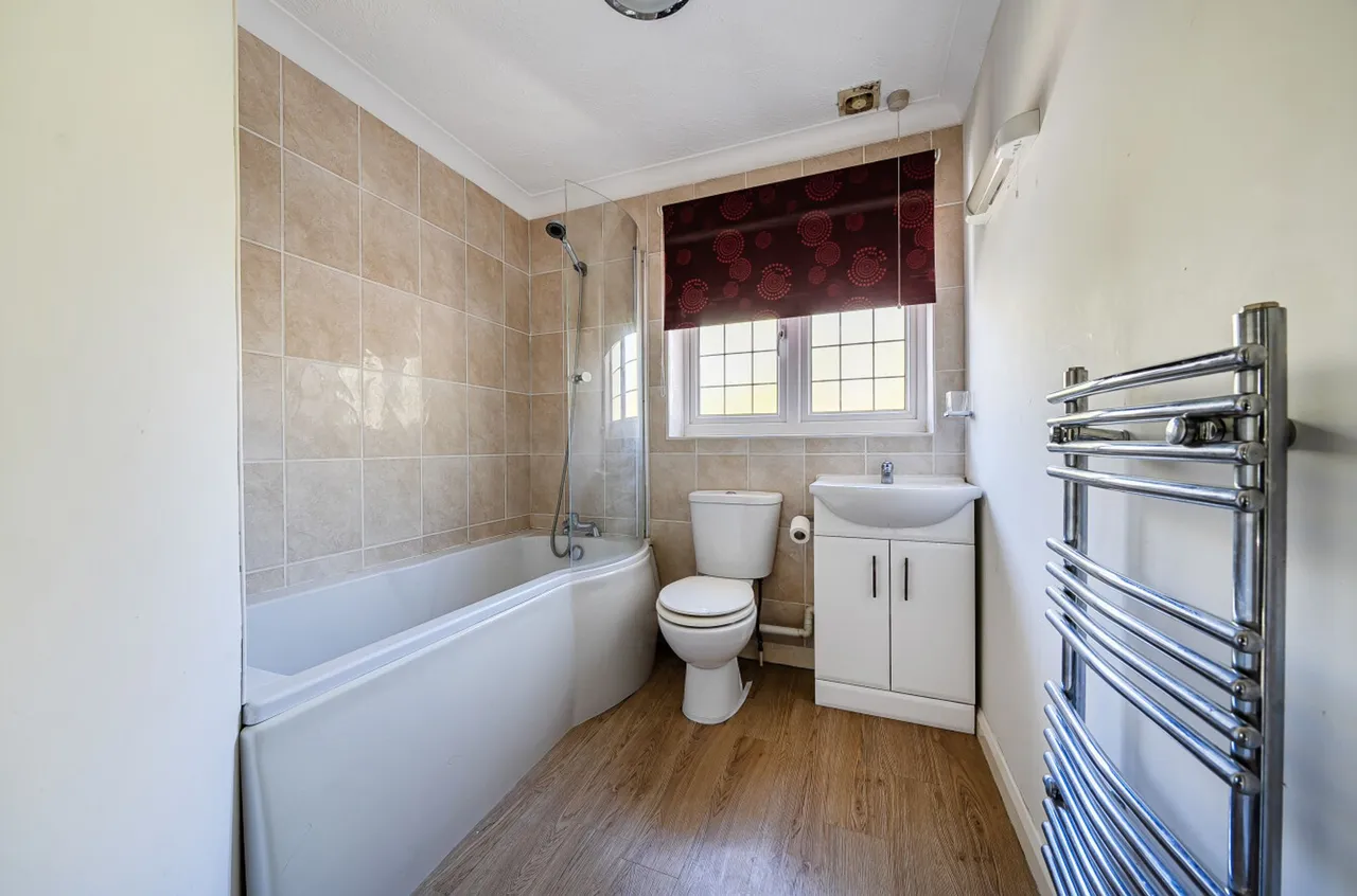 Silver Birch Drive, Middleton-On-Sea, PO22, photo 19