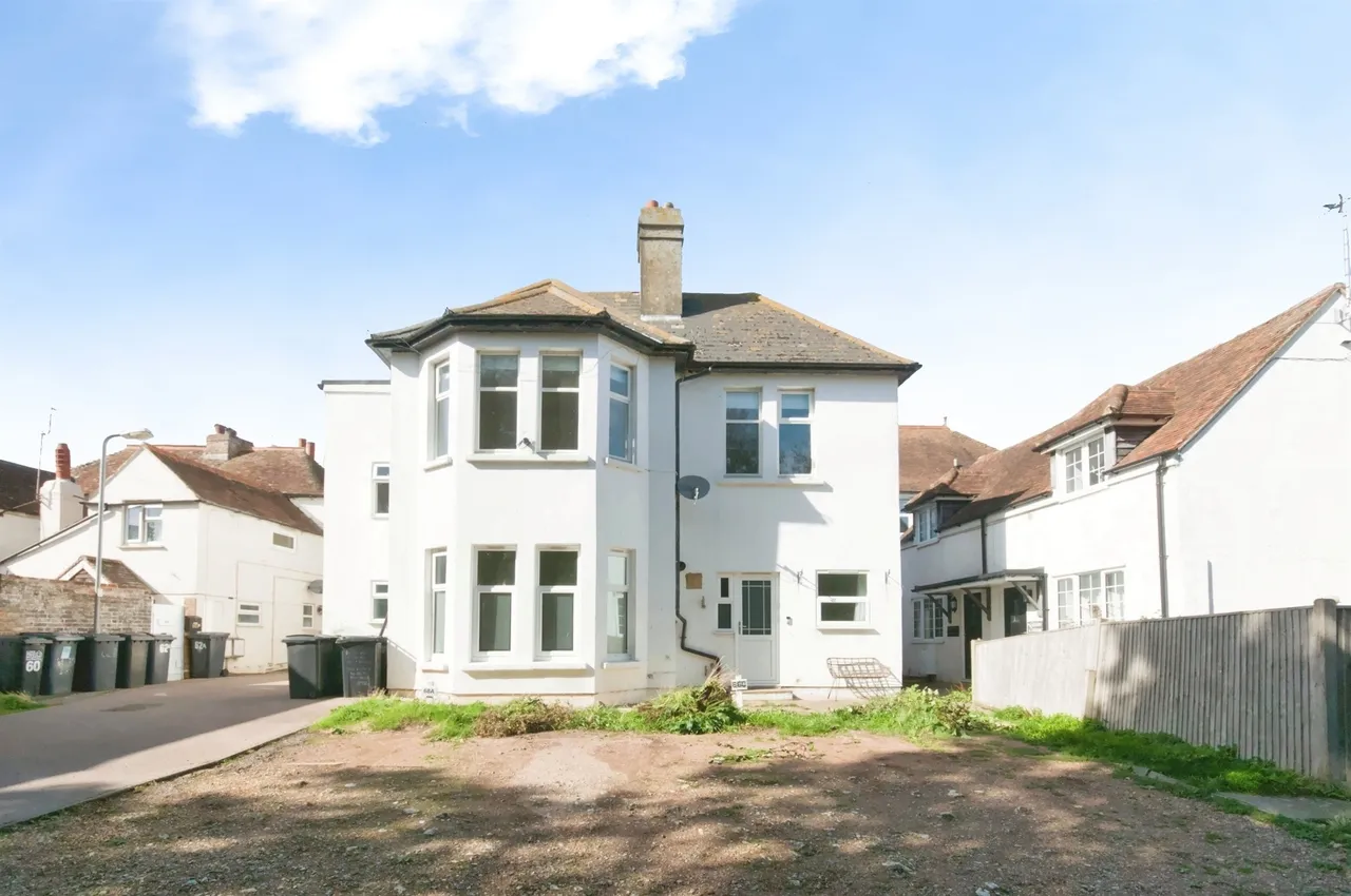2 bed flat for sale, High Street, Westham, BN24