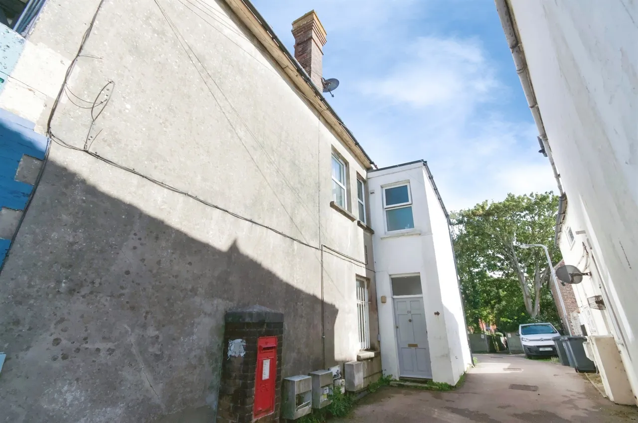 High Street, Westham, BN24, photo 6
