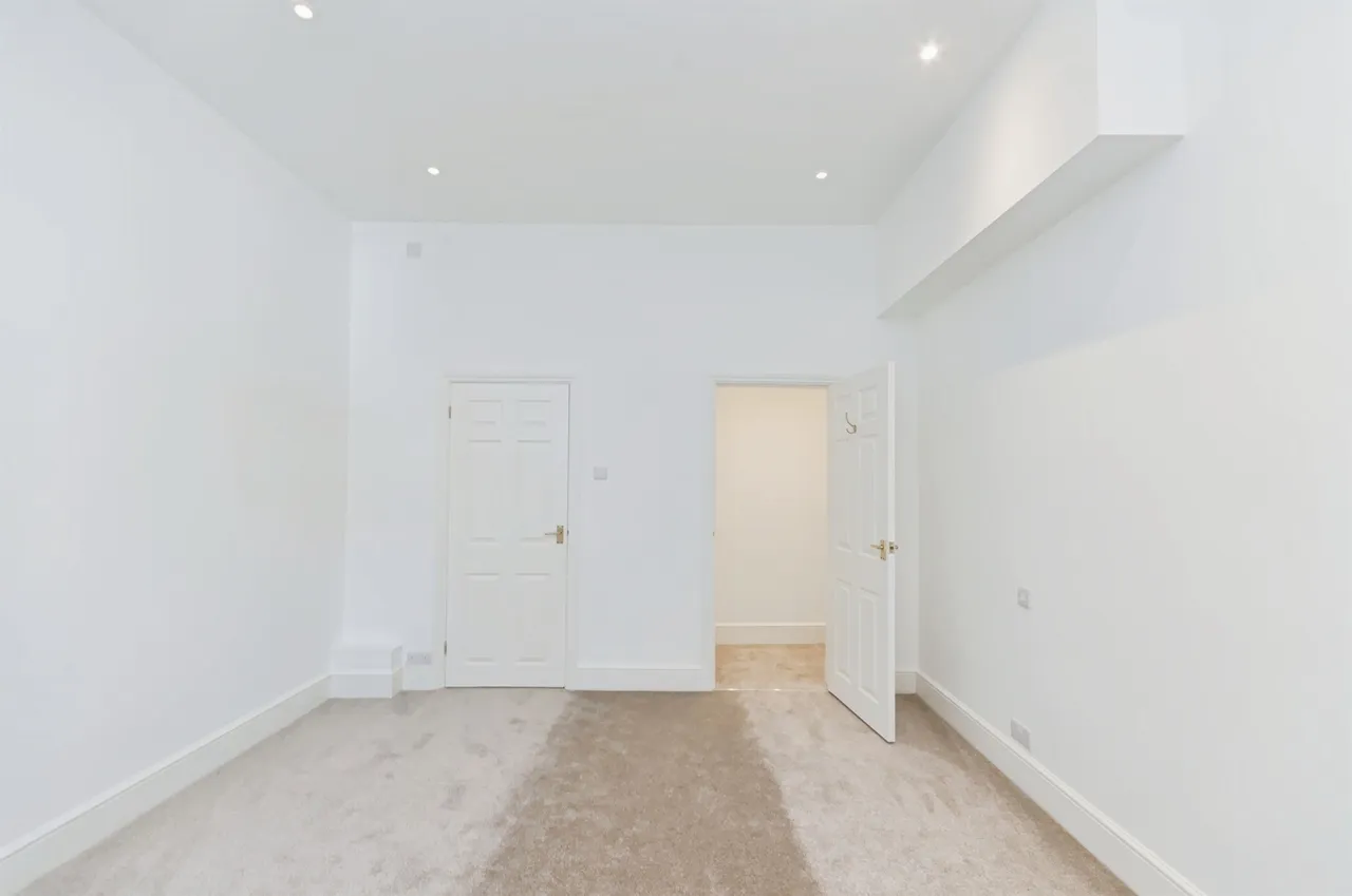 High Street, Westham, BN24, photo 7