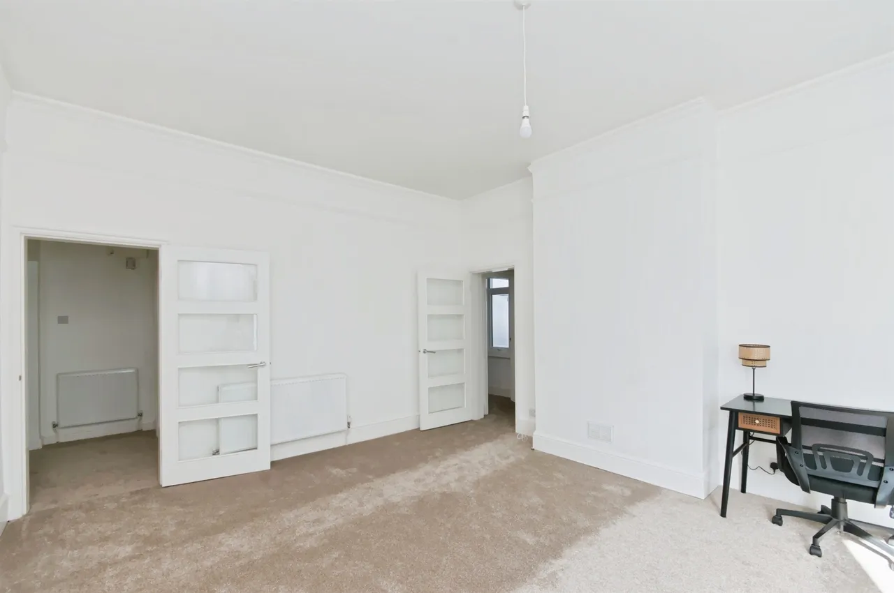 High Street, Westham, BN24, photo 10