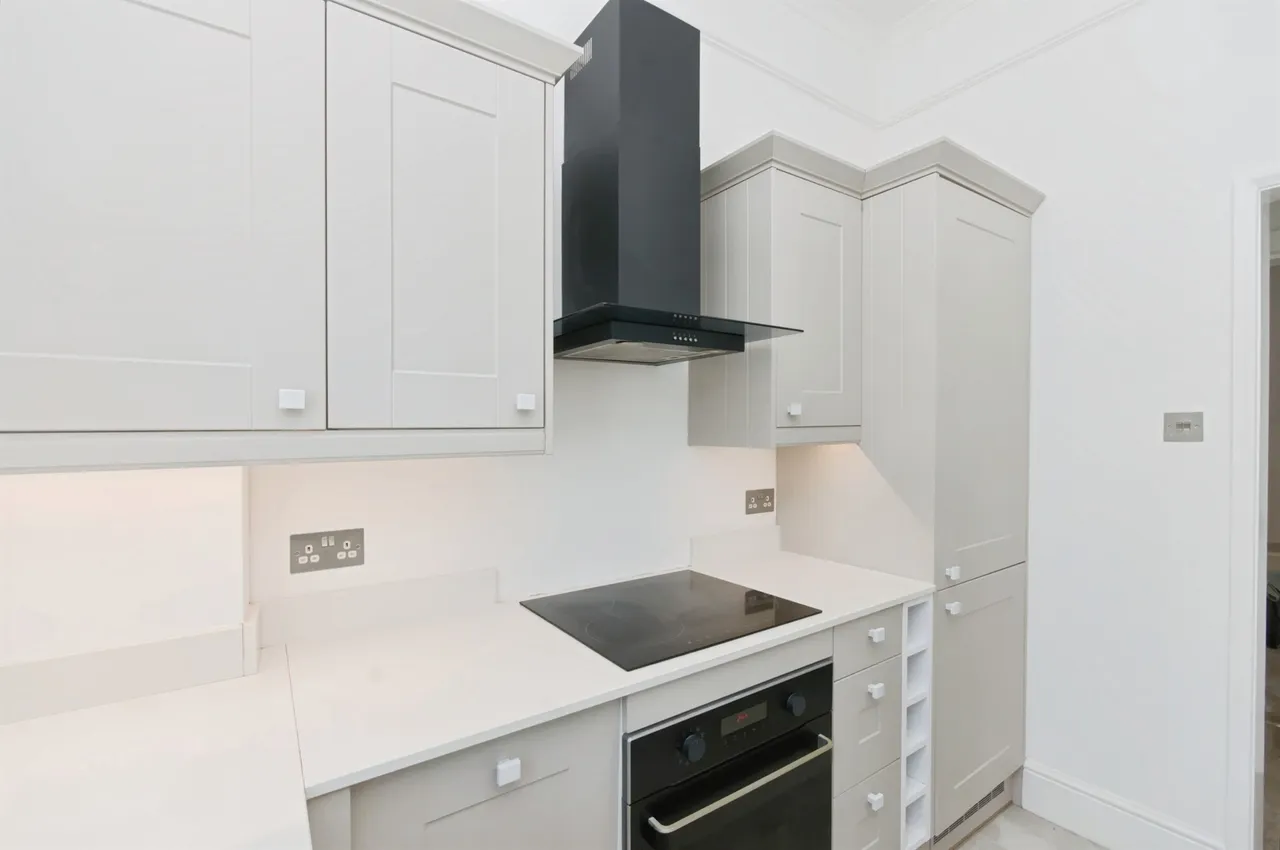 High Street, Westham, BN24, photo 3