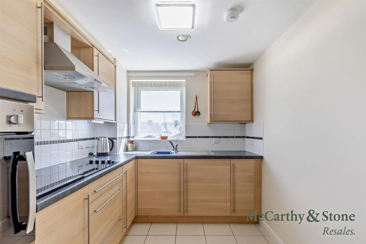 Picton Avenue, Porthcawl, CF36, photo 4