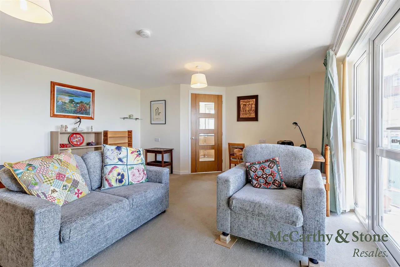 Picton Avenue, Porthcawl, CF36, photo 9
