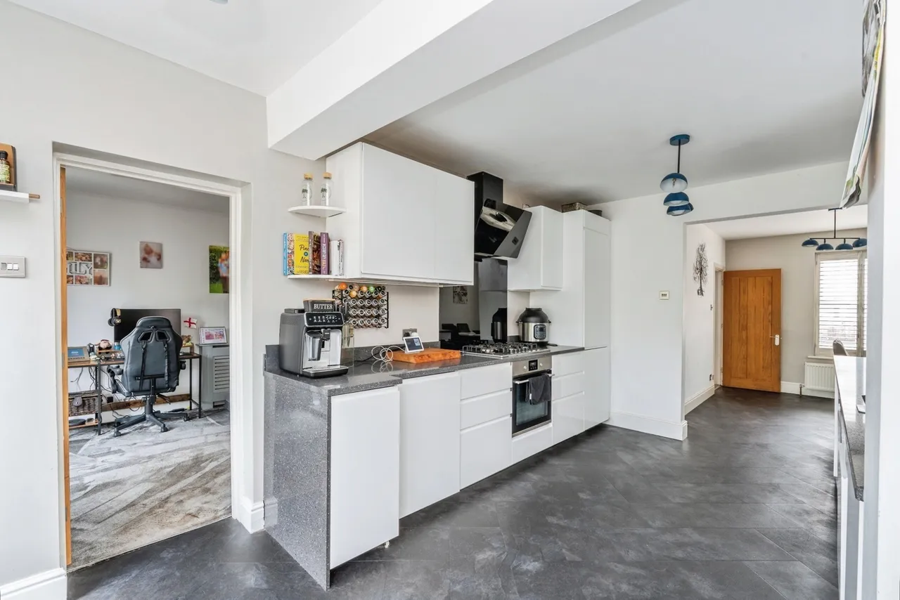 Newtown Road, Southampton, SO19, photo 8