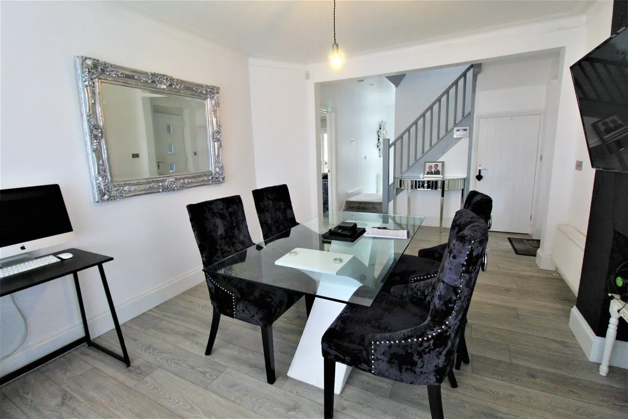 Wood View, Grays, Essex, RM17 5TF, photo 5