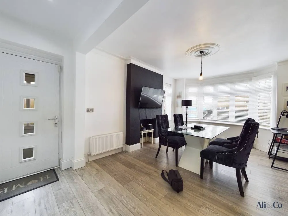 Wood View, Grays, Essex, RM17 5TF, photo 3