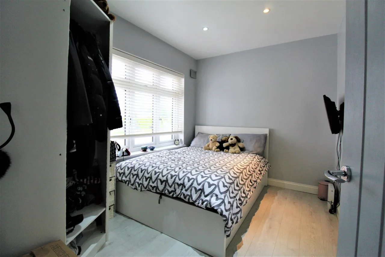 Wood View, Grays, Essex, RM17 5TF, photo 13