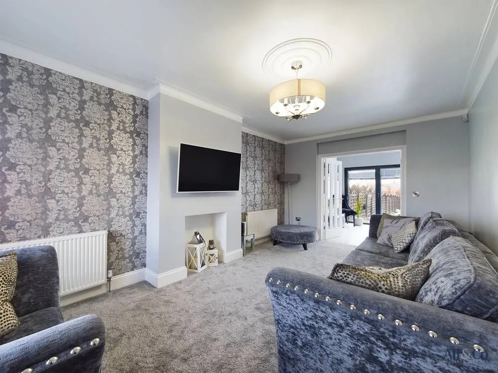 Wood View, Grays, Essex, RM17 5TF, photo 2