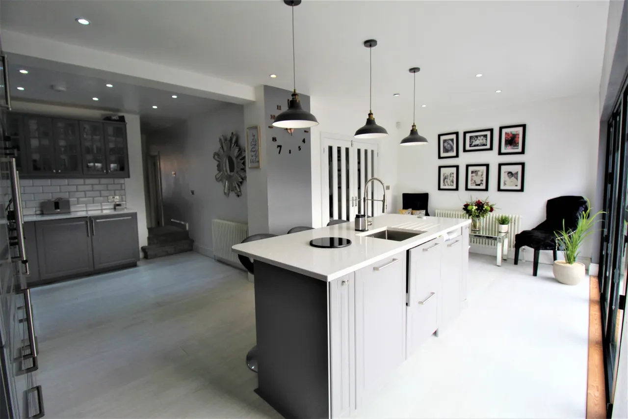 Wood View, Grays, Essex, RM17 5TF, photo 9